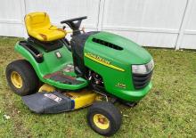 Mașini de tuns iarba Ride on și Tractoare de grădină John Deere L110