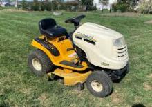 Mașini de tuns iarba Ride on și Tractoare de grădină Cub Cadet LT1042