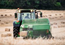 Mașini de tuns iarba Ride on și Tractoare de grădină John Deere S160 
