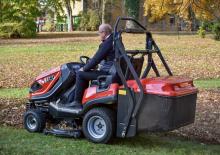 Mașini de tuns iarba Ride on și Tractoare de grădină SECO SECO MP 122D