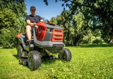 Mașini de tuns iarba Ride on și Tractoare de grădină SECO Starjet P3