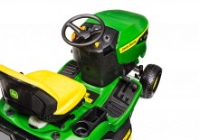 Mașini de tuns iarba Ride on și Tractoare de grădină John Deere X147R