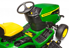 Mașini de tuns iarba Ride on și Tractoare de grădină John Deere X167