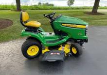 Mașini de tuns iarba Ride on și Tractoare de grădină John Deere X304