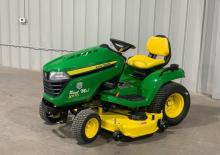 Mașini de tuns iarba Ride on și Tractoare de grădină John Deere X500