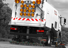 Măturătoare stradale montate pe camion cu înălțime de aspirație dreapta BROCK SL 200
