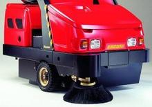 Măturători stradale compacte ECHO ER-Xtrema-DK