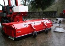 Măturători stradale montate Grünig GS-Vario 2300 Jumbo