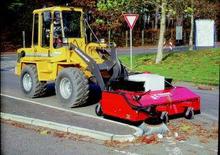 Măturători stradale montate Grünig GSX 2000