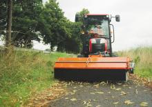 Măturători stradale montate Bema Kommunal Dual 1250