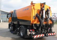 Măturători stradale montate pe camion, operare duală Schmidt SK 700 dual