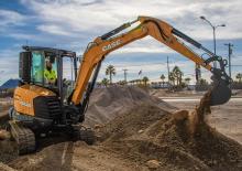 Mini excavatoare Case CX42D