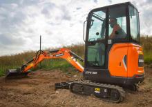 Mini excavatoare Develon DX19
