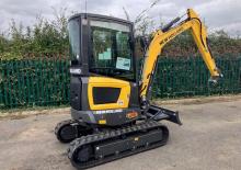 Mini excavatoare New Holland E25D