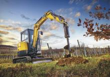 Mini excavatoare New Holland E26C