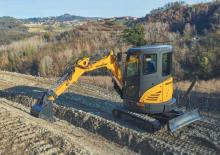 Mini excavatoare New Holland E30C