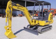 Mini excavatoare New Holland EC25