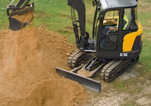 Mini excavatoare Volvo EC35C