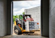 Mini încărcătoare JCB 215T
