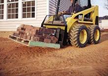 Mini încărcătoare Caterpillar 226