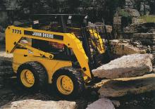Mini încărcătoare John Deere Construction 6675