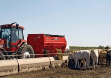 Mixere de alimentare Kuhn Knight 4142