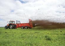 Mixere de alimentare Kuhn PS 242