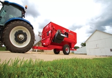 Mixere de alimentare Kuhn RA 142