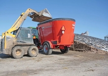 Mixere de alimentare Kuhn VT 244
