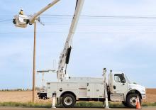 Nacele cu braț articulat montate pe trailer Altec AA55E+