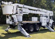 Nacele cu braț articulat montate pe trailer Altec AH100B