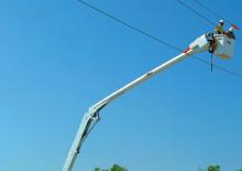 Nacele cu braț articulat montate pe trailer Altec AN32E