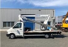 Nacele cu braț articulat montate pe trailer Bizzocchi Artica 2100