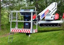 Nacele cu braț articulat montate pe trailer Hematec Dino 220 XTM