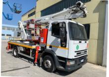 Nacele cu braț articulat montate pe trailer Italmec Jib 25 N