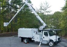 Nacele cu braț articulat montate pe trailer Altec LR860-E70 FM