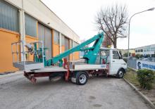 Nacele cu braț articulat montate pe trailer ISOLI PT 155 E