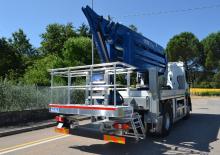 Nacele cu braț articulat montate pe trailer CTE ZED 32 JHV