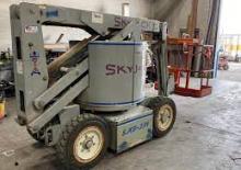 Nacele cu braț articulat pe roți Skyjack SJKB 33 I