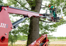 Nacele cu braț articulat pe șenile Hinowa Lightlift 14.70 IIIS