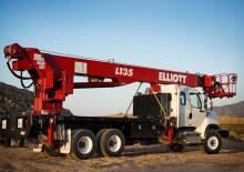 Nacele telescopice montate pe camion Elliott Equipment L135 HiReach