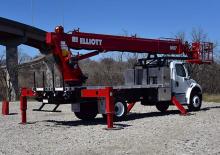 Nacele telescopice montate pe camion Elliott Equipment M87 HiReach