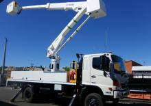 Nacele telescopice montate pe camion Terex TL55i