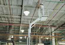 Nacele verticale cu un singur catarg Lift-A-Loft AMR40-22