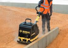 Plăci compactoare reversibile Bomag BPR 45/45