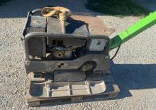 Plăci vibratoare cu o singură direcție Delko SVD 6012 F-E