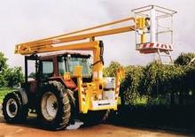 Nacele cu braț articulat montate pe trailer Thomas Hoogwerkers 160 NC