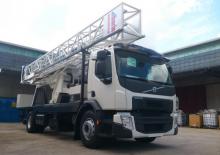 Nacele cu braț articulat montate pe trailer Barin ABC 150/LS