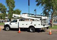 Nacele cu braț articulat montate pe trailer Altec AT237S