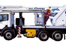 Nacele cu braț articulat montate pe trailer Oil & Steel Eagle 5227